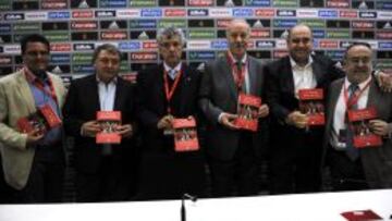 'Los huevos fritos de Iker', el libro de las anécdotas de la Selección