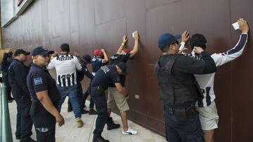 Los aficionados albiazules volvieron a verse inmiscuidos en problemas de violencia, ahora la Liga MX cita que el conflicto fue entre ellos mismos.