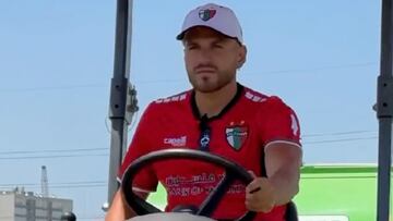 Palestino vuelve a ser viral en redes con esta notable presentación de un fichaje: llega desde Brasil