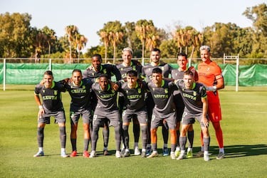 Luhay Hamido se mete en el bolsillo a su afición y a la del Oviedo