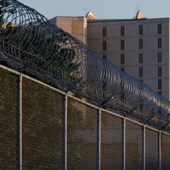 Así es la infame prisión de Fulton donde arrestarán Donald Trump