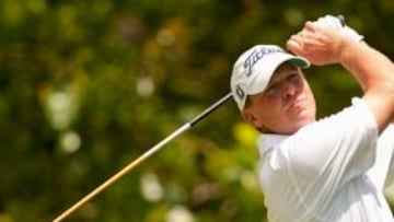 Steve Stricker lidera el John Deere Classic con 188 golpes, 25 bajo el par.
