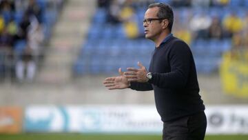 Álvaro Cervera durante un partido del Cádiz