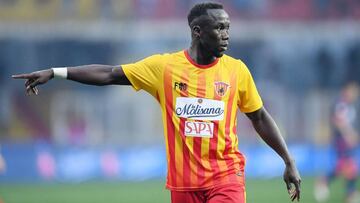 Bacary Sagna, en un partido con el Benevento.