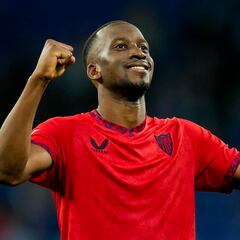 Sin penaltis, Lukebakio está en números de Vinicius y Mbappé