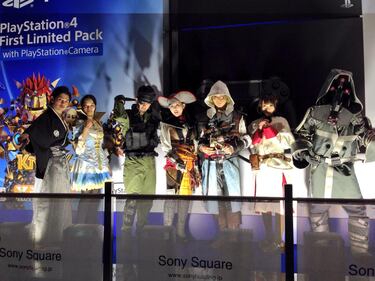 Galería de imágenes: Lanzamiento de PS4 en Japón