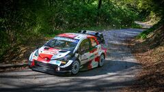 Elfyn Evans con el Toyota en Croacia.