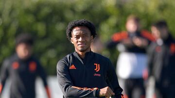 Juan Cuadrado, jugador de la Juventus de Italia, estar&aacute; en el XI titular del equipo italiano para enfrentar a Ferencv&aacute;rosi por la fecha 4 de Champions