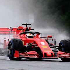 Vettel se desquita en mojado