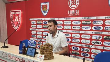 Iñaki Bea destituido como entrenador del Numancia