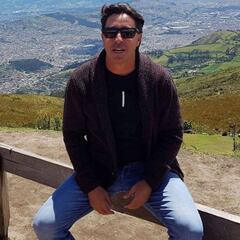 Algas, lubricantes y logística: la vida como empresario de un ex '10' de Colo Colo y la U