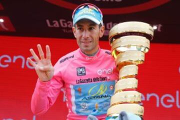 Vincenzo Nibali celebra su Giro.