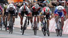 Kasper Asgreen sorprende a los favoritos en el Tour de California