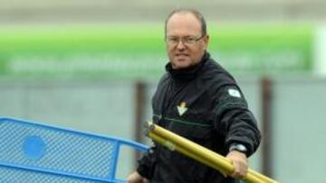 <b>SERIO. </b>Pese a la confianza, la cara ayer de Mel era un poema.