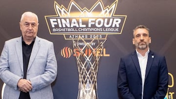 Ibon Navarro, junto a Dragan Sakota, técnico del AEK.