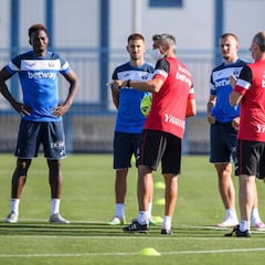 El positivo del Rayo pospone el estreno de Martí en el Leganés