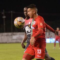 Santa Fe sufre a Borja y un mal arbitraje ante Cortuluá