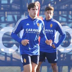 Iván Azón pide paso