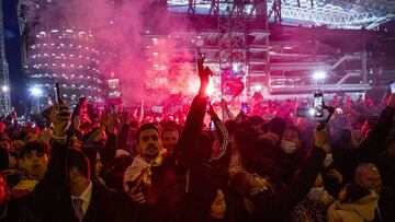 Los aledaños del Santiago Bernabéu, antes del Real Madrid-PSG.