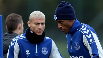 Yerry Mina, defensor del Everton, está trabajando con el grupo y su regreso estaría cerca según confirmó Benítez. El colombiano podría estar ante Arsenal