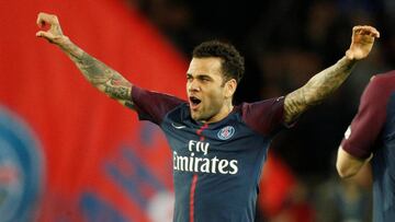 Dani Alves: "Si me llamase el Barça volvería mañana mismo"