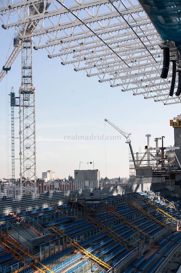 Trabajos en el techo retráctil. 









