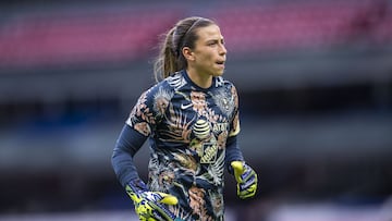 Renata Masciarelli, portera de América, molesta porque lucran con sus guantes