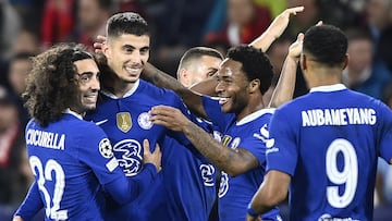 Salzburg (Austria), 25/10/2022.- Kai Havertz (2-L) of Chelsea celebrates with teammates after scoring his team's second goal during the UEFA Champions League group E soccer match between FC Salzburg and Chelsea FC in Salzburg, Austria, 25 October 2022. (Liga de Campeones, Salzburgo) EFE/EPA/CHRISTIAN BRUNA
