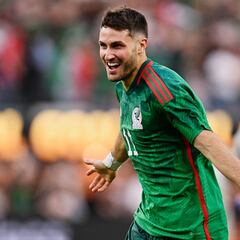 Santiago Giménez vale más que 10 equipos de la Liga MX