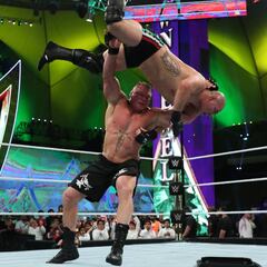 Brock Lesnar amarga el debut de Caín Velásquez en WWE