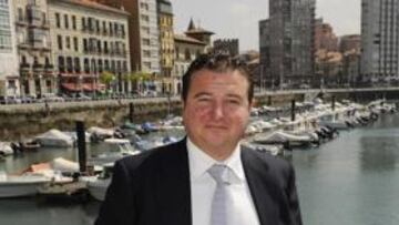 <b>EMILIO DE DIOS. </b>Espera completar la plantilla rojiblanca con André Castro y Armenteros.