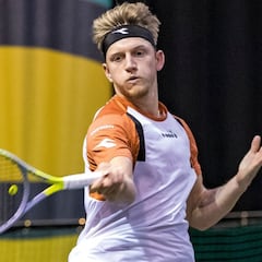 Fucsovics frena a Davidovich en Róterdam