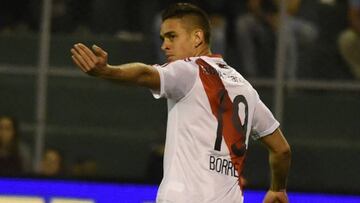 Santos Borré sería titular con River en Copa Argentina