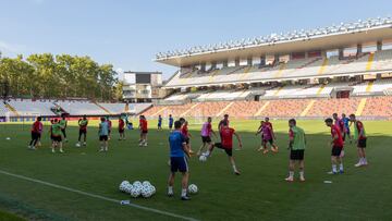 El Rayo entrena en el estadio en la previa de Conference.