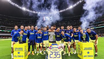 Miguel Layún recibe homenaje previo al Clásico Joven