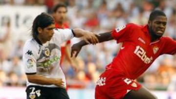 Éver Banega, futbolista argentino del Valencia, ha manifestado hoy que, a pesar de que lleva dos temporadas en España, siente que esta campaña empieza "desde cero", al tiempo que ha explicado que en las dos temporadas anteriores ha aprendido a saber "cuándo se pueden hacer las cosas y cuándo no"