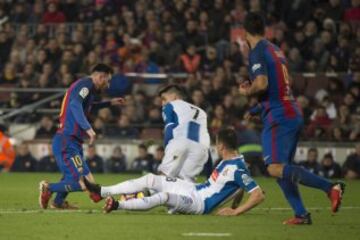 3-0. Messi en la jugada del tercer gol de Jordi Alba.