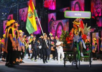 207 delegaciones desfilan por el Maracaná en la apertura de Río 2016