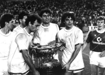 1985. El Real Madrid de la 'Quinta del Buitre' ganó al conjunto bávaro del Bayern de Múnich 4-2.  
