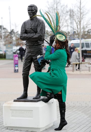 It's hats off to the Cheltenham festival