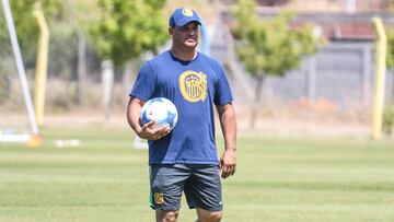 Leo Fernández seguirá como técnico de Central en 2018