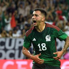 Se cayó la transferencia: Luis Chávez no irá al Dynamo de Moscú