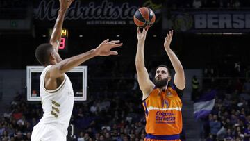 Bojan Dubljevic, durante un partido de la Euroliga entre el Real Madrid y el Valencia Basket