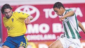 <b>REAPARICIÓN Y GOLAZO. </b>Oliveira volvía al once tras cumplir una sanción. Y resolvía de nuevo para el Betis.