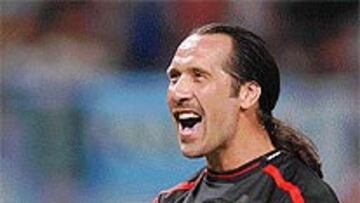 <b>EL MEJOR.</b> Wenger piensa que no hay portero como David Seaman.