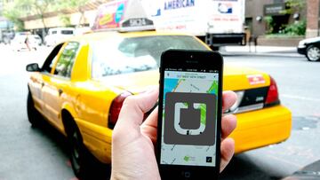 Nueva York pone freno al crecimiento de Uber y Lyft, y estos se quejan