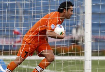 Patricio Galaz defendía a Cobreloa en 2003 cuando marcó 42 tantos, en dos torneos. 23 fueron en el Apertura y otros 19 en el Clausura que le permitieron ser el máximo goleador mundial del año.