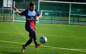 Surgió en Wanderers, pasó luego por el Paris Saint Germain y actualmente, con 18 años, juega en el Ebro, de la segunda división española.
