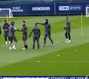 Ramos en problemas en el rondo del PSG y así lo abuchean sus compañeros de equipo