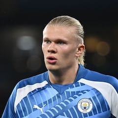 Las fotos virales de Haaland al estilo de los años 90: “Excepcional”